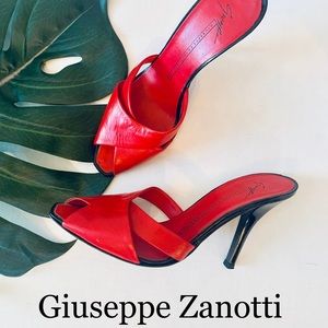 ❤️ Sexy Giuseppe Zanotti crossover square tip mule